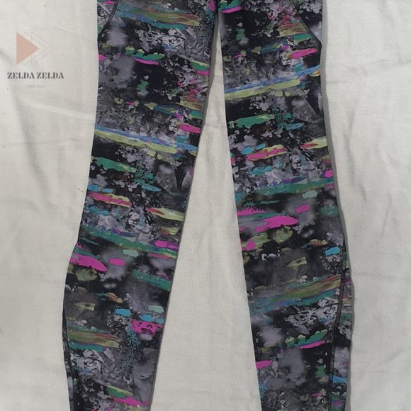 new LULULEMON Fast and Free High-Rise Tight 25” Pockets - Size 2 - Picture 3 of 10